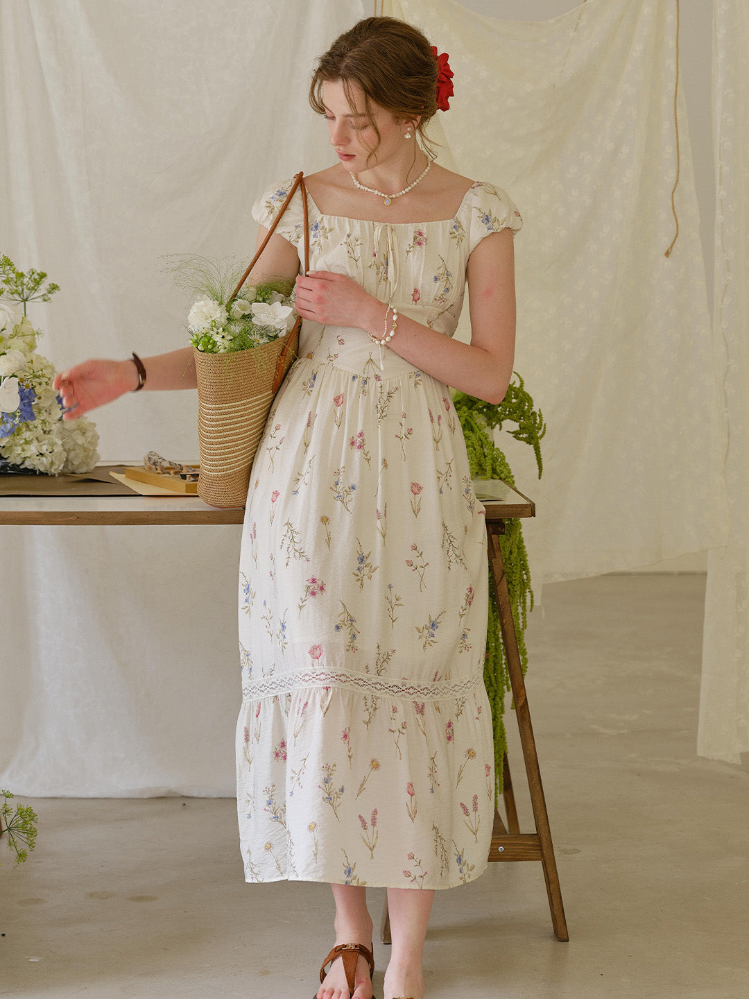 Victoria Sweetheart Neck Floral Dress