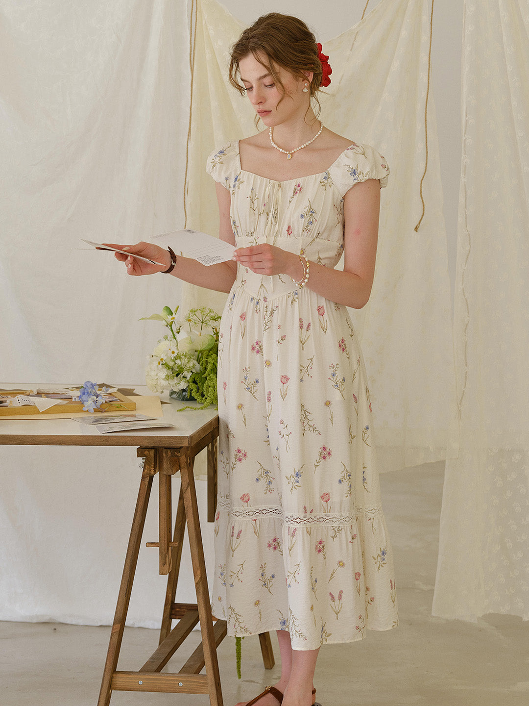 Victoria Sweetheart Neck Floral Dress