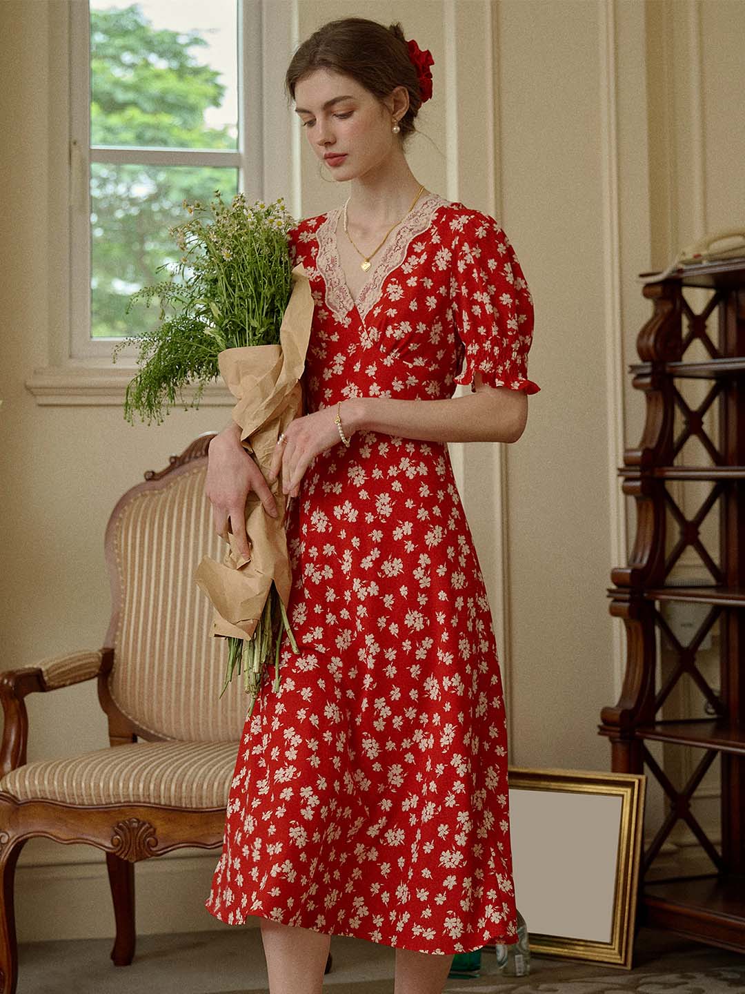 Stormi Charming V-neck Lace Trimmed Floral Print Dress