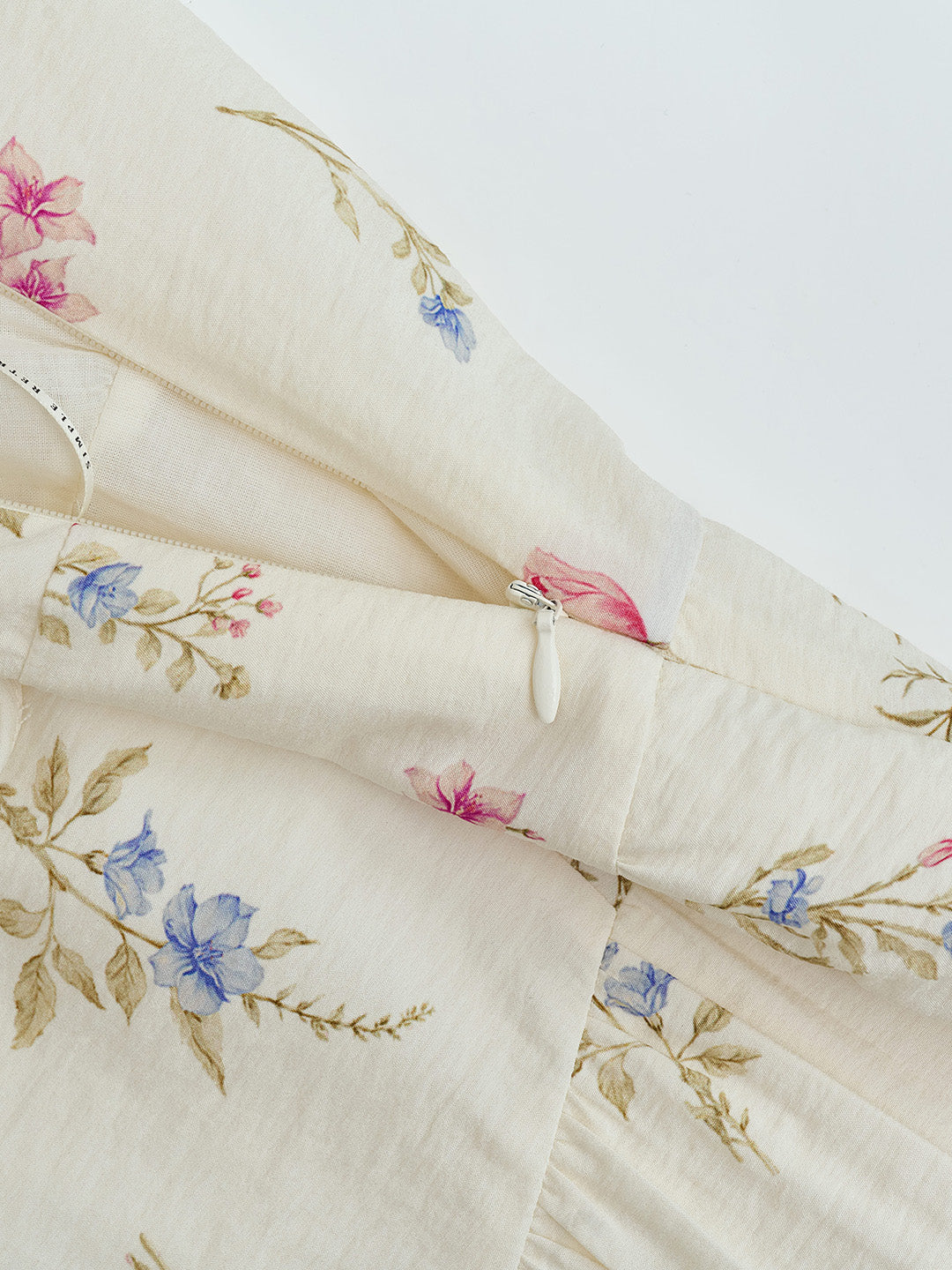 Victoria Sweetheart Neck Floral Dress