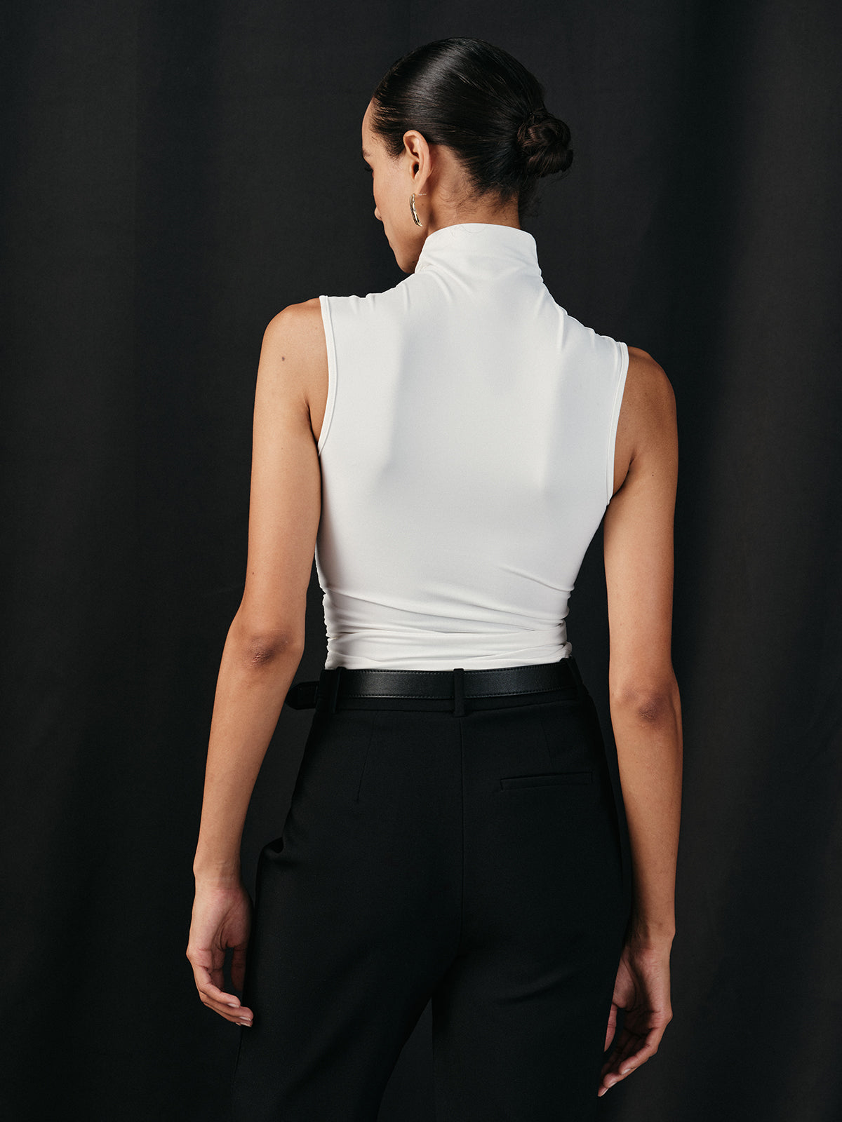 Cross Neck Ruched Fitted Tank Top