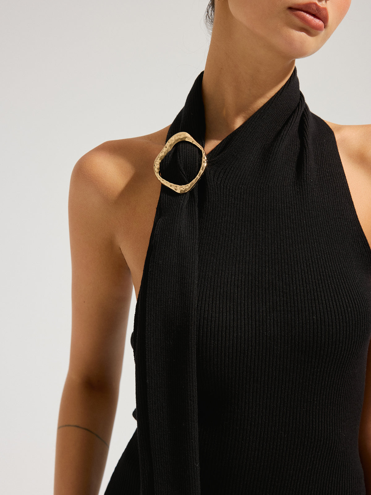 Halter Neck Metal Buckle Knit Top