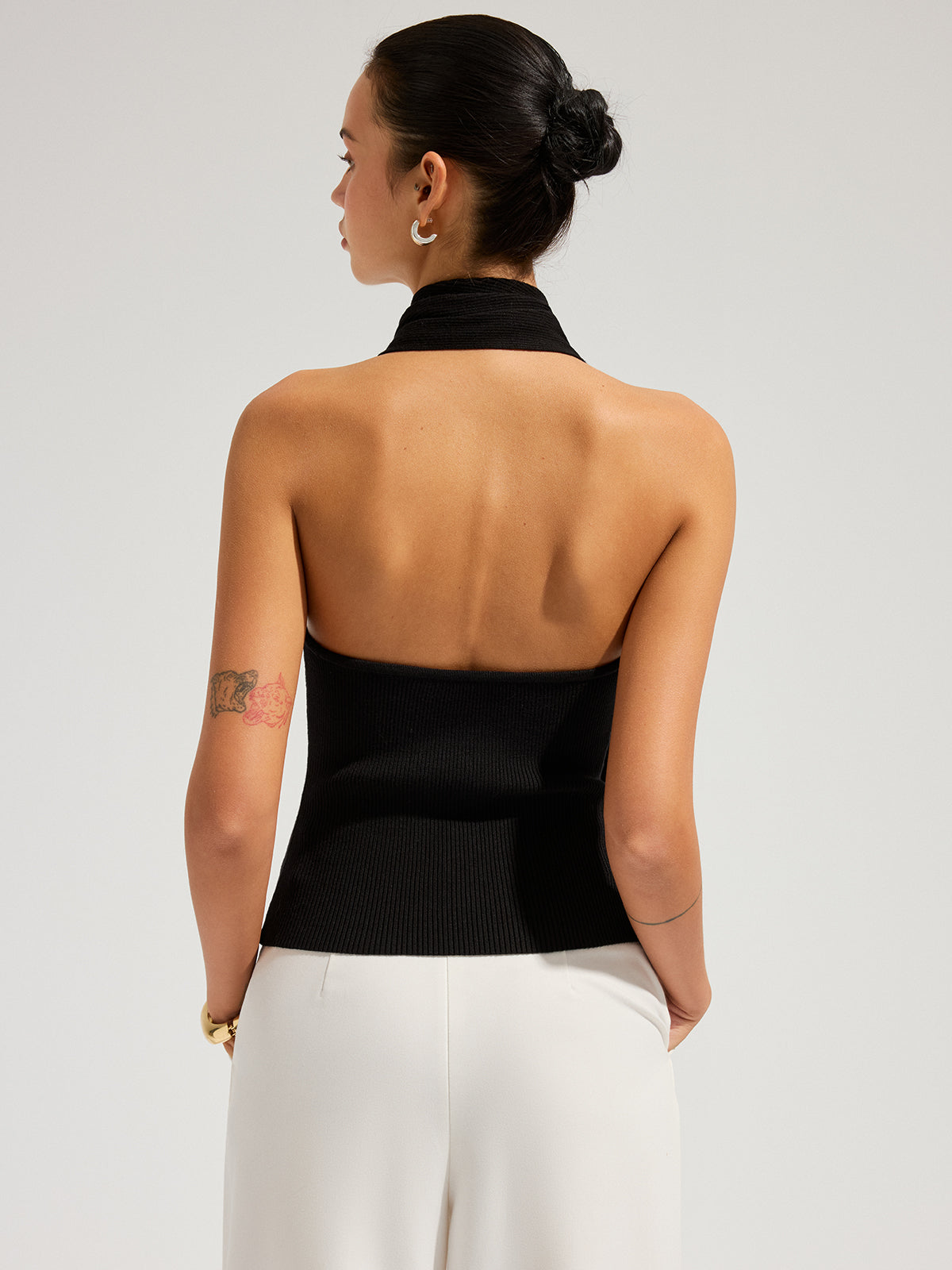 Halter Neck Metal Buckle Knit Top