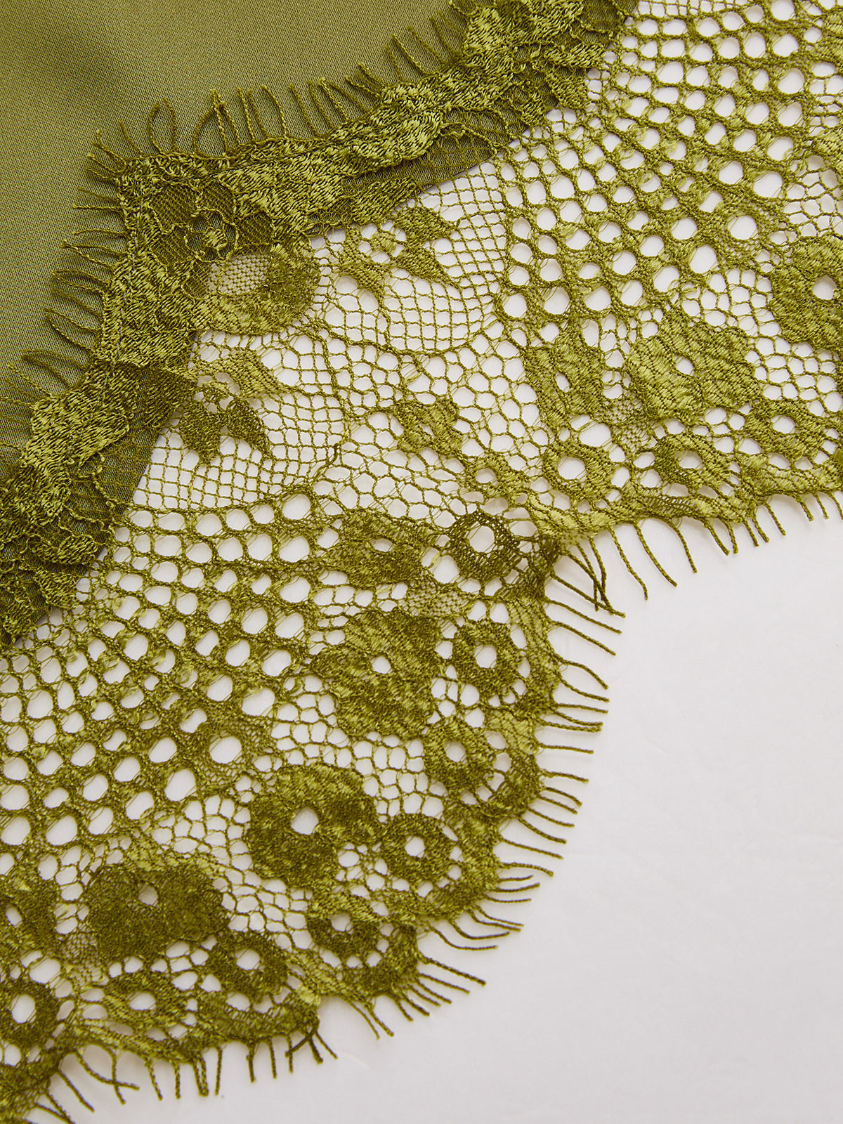 Lace Trim Satin Sleeveless Blouse
