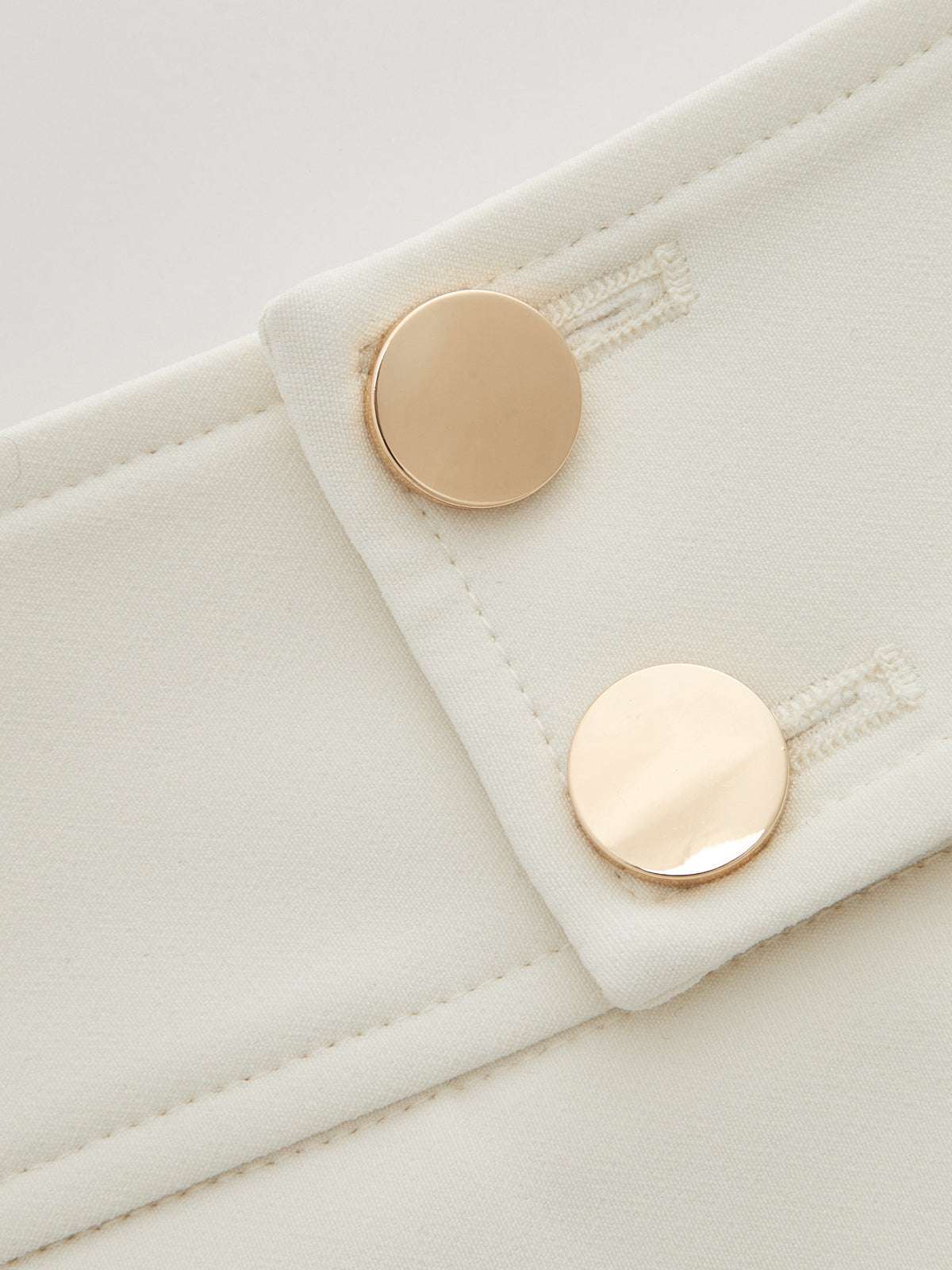 Metal Button Straight-Leg Cropped Pants