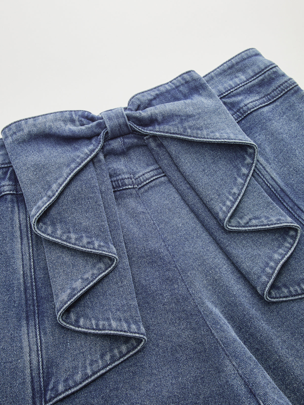 Bow Back High-Waist Wide-Leg Jeans