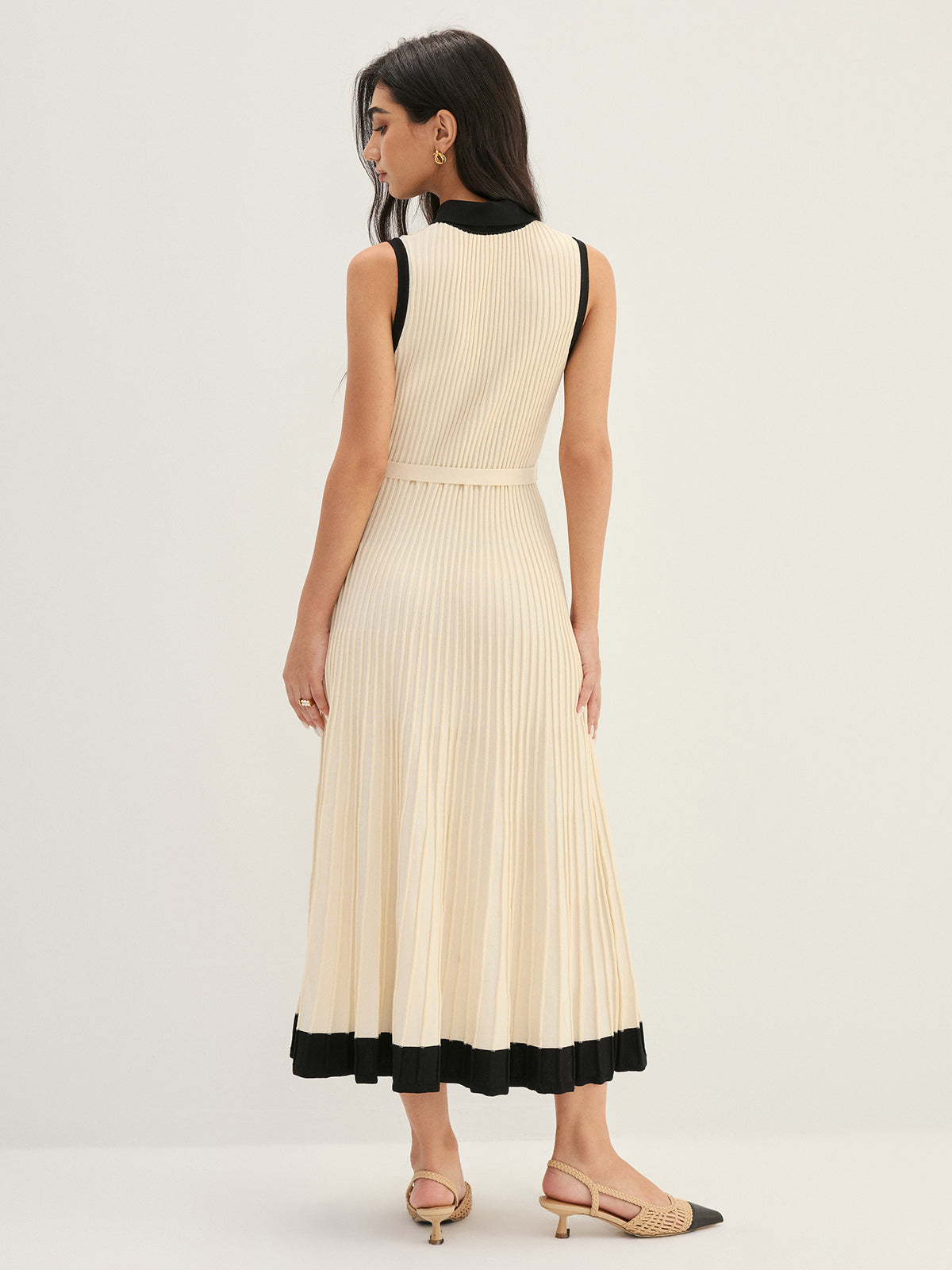 Elegant Contrast Collar Rib Knit Maxi Dress