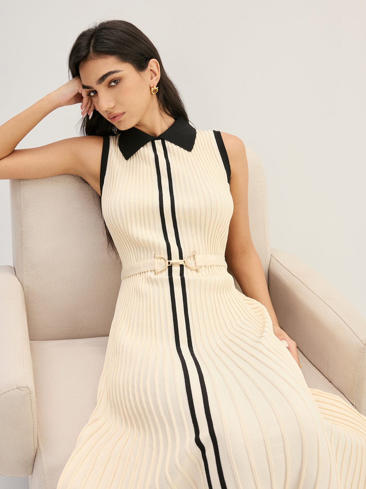 Elegant Contrast Collar Rib Knit Maxi Dress